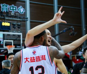 九游娱乐-包含窗口期体能课后，拉齐奥远射贴柱备战NBA总决赛，态度坚定，临场指挥获称赞的词条
